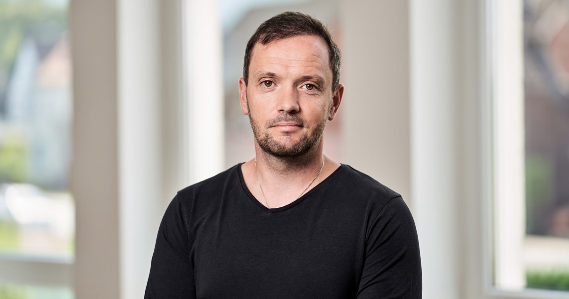 Portrait photo of Robert Weber